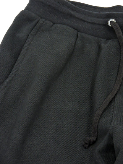 Close up of the french terry material and front pockets.